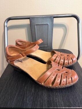 Clarks Leisa Vine Brown Leather Sandals 7.5